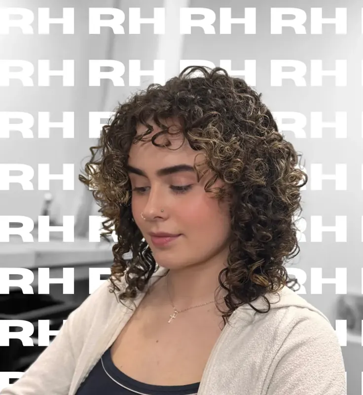 Natural curls photographed in the salon